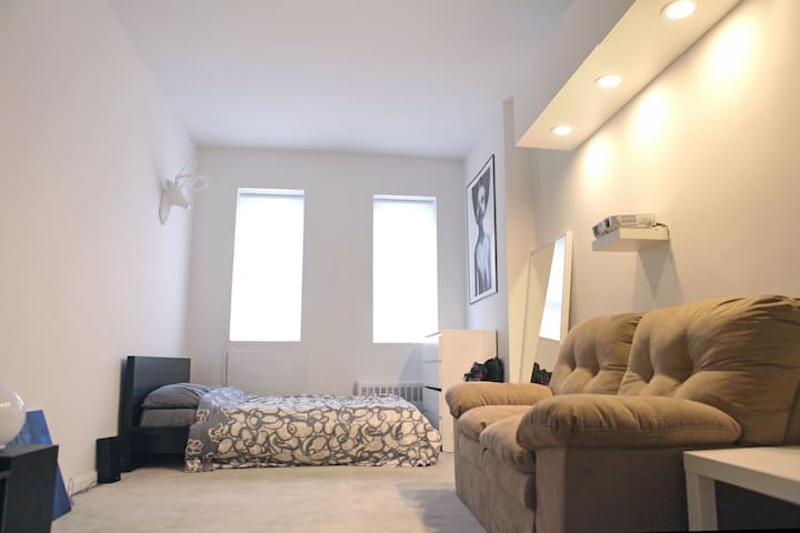 Cozy New York Studio
