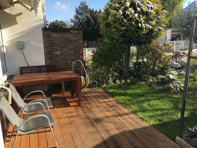 House with garden and terrace 11 min Prague Castle gallery image 2