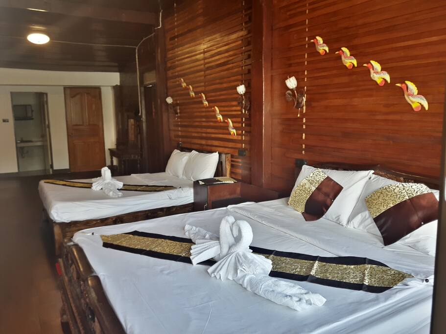family double king&queen bed for 4persons with graden