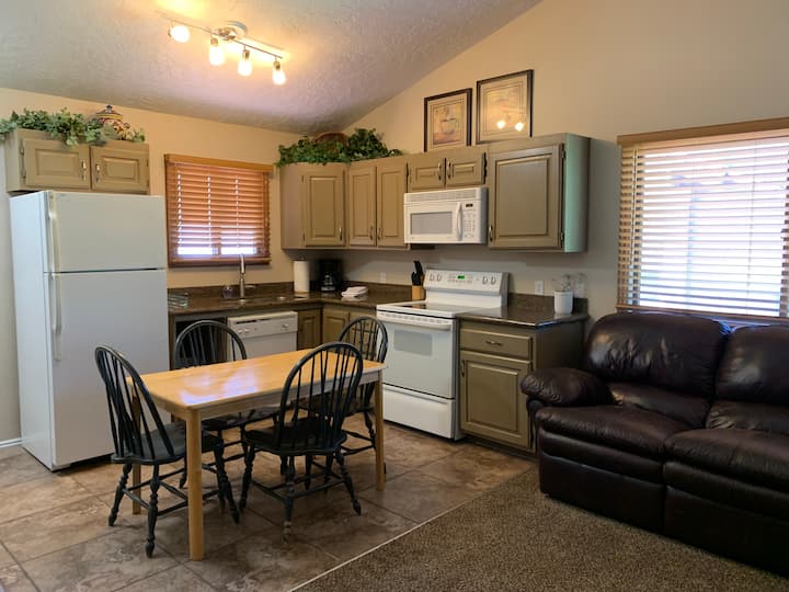 Great 2 Bd Condo For Rent In Sunny St. George, Ut - 세인트조지