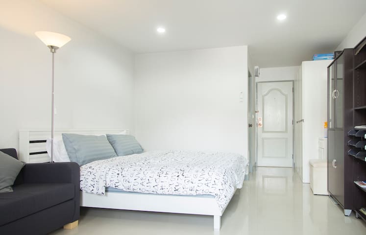 32 SQM QuietAPT near BTS Free Wifi