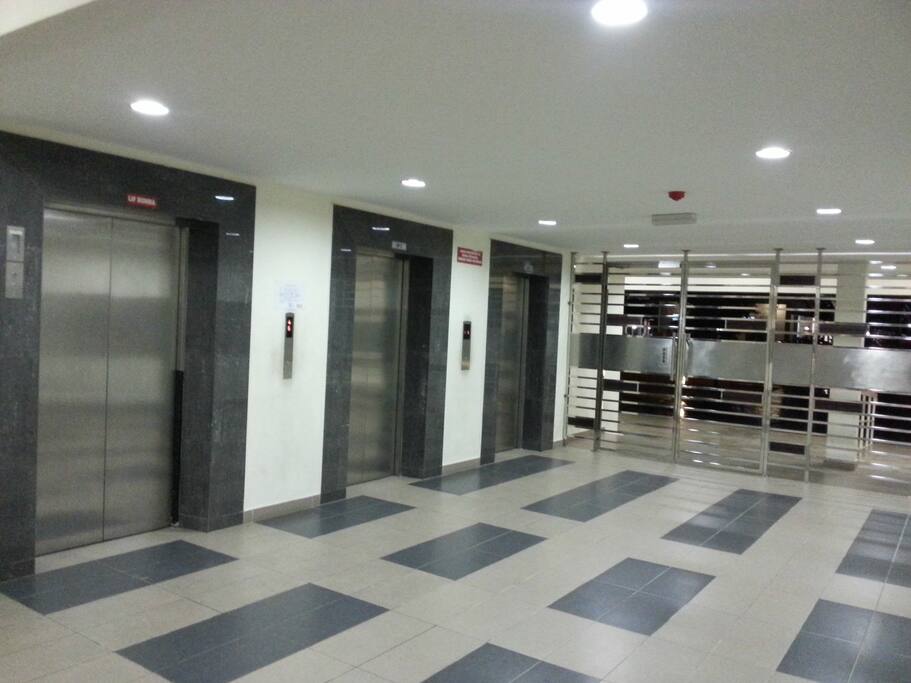 3 Lifts Lobby
