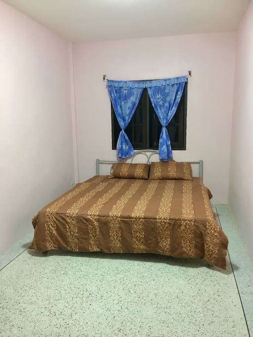 New 6 foot wide king size bed