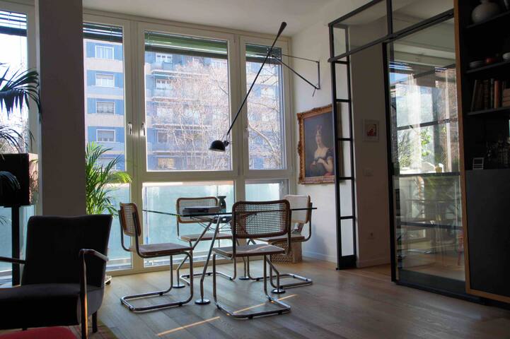 Stunning New Renovated Luxury Apt, 4 BR gallery image 5