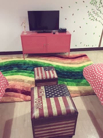 台北車站正對面（8-12人房）熱情＋海洋＋璀璨＋曖昧+蒲公英＋清新