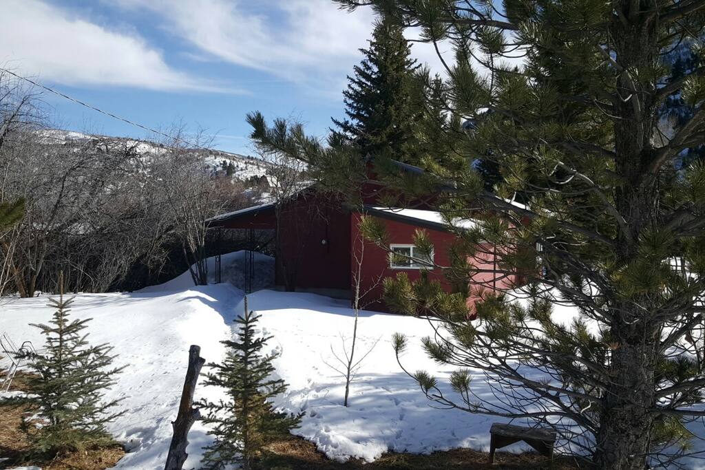 Back Yard with Short Trail to Great Food at The Notch Pub and parking