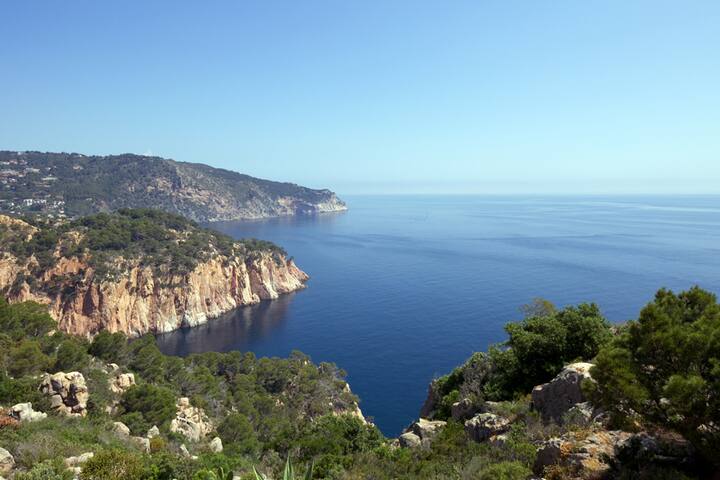 stunning villa on the costa brava, gallery image 5