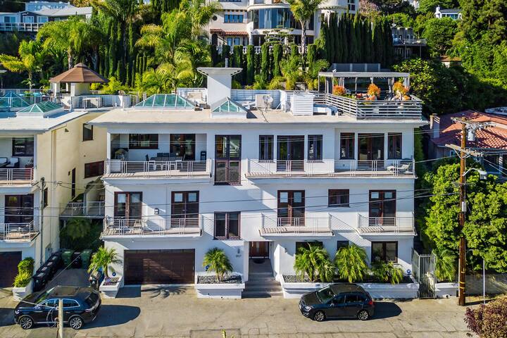 Hollywood Staycation Home Pool Spa Views Theatre gallery image 4