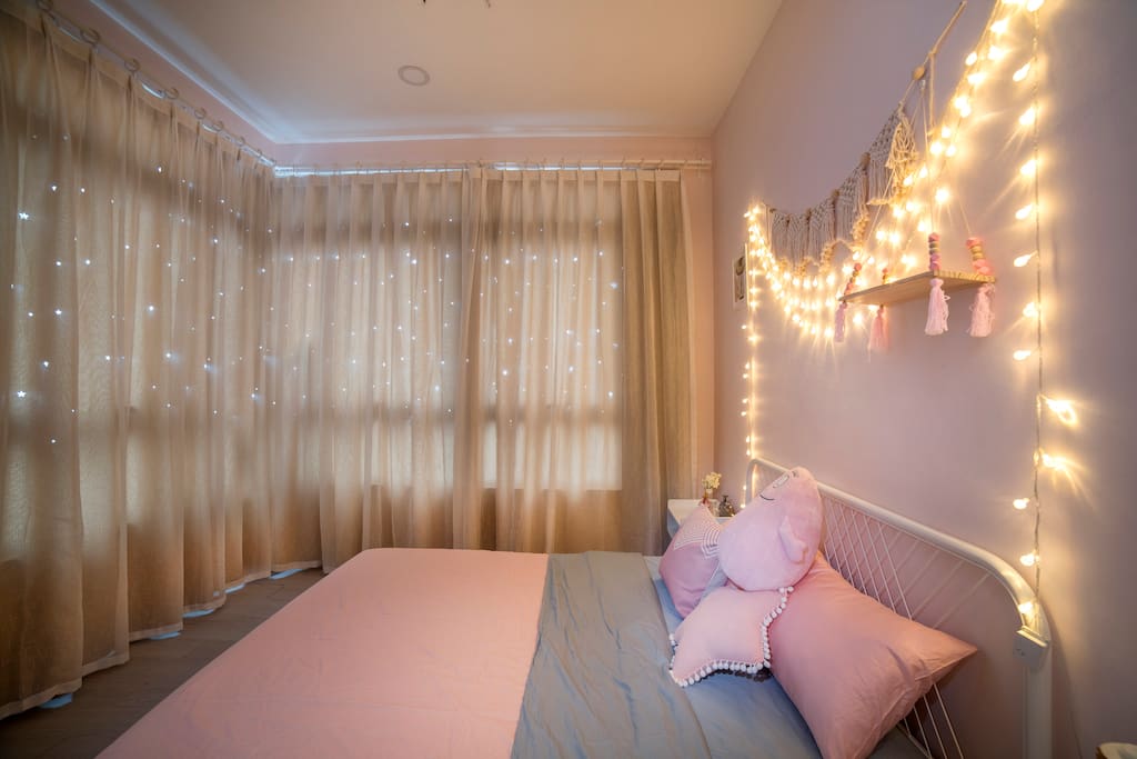 Master bedroom with good ambience