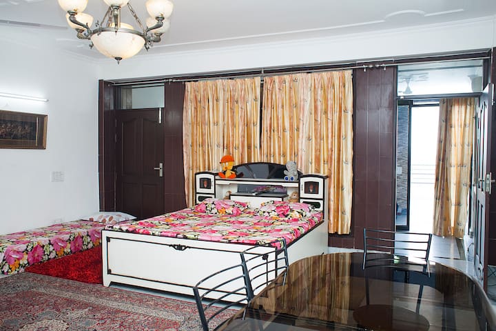 Spíti Penthouse (AirBnB SuperHost)