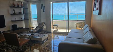 Apt 140M², w/ 3 en-suite, to the sound of the sea + 2 spot