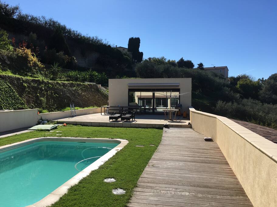 pool house
