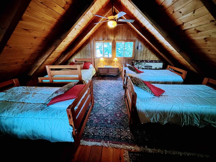 Спална соба 4 на поткровје за 5 лица