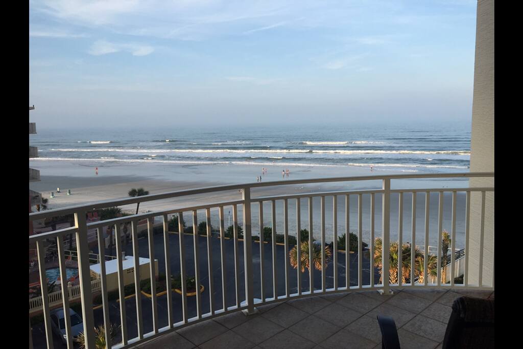 Great ocean view from the lanai!