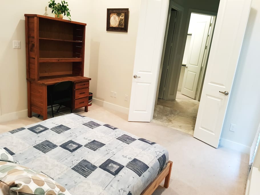 Guest bedroom