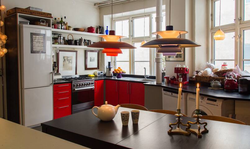 150 m2 cityflat in latin-quarter gallery image 3