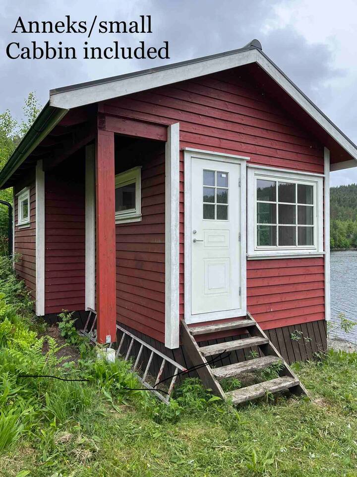 Cabin with parking in scenic surroundings