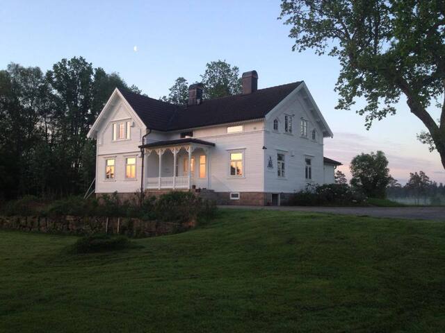 Övernattningslägenhet mitt på golfbana