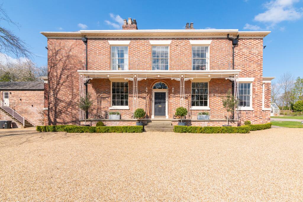 The Little Grange Manchester Airport / Wilmslow Flats for Rent in