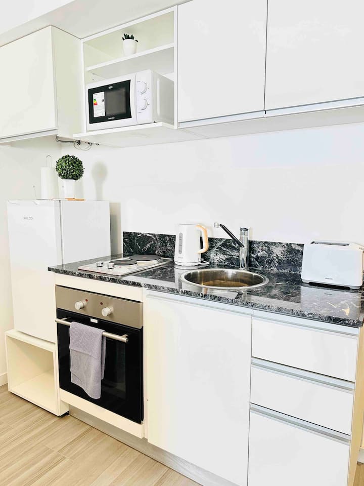 Monoambiente en San Cristóbal con balcón