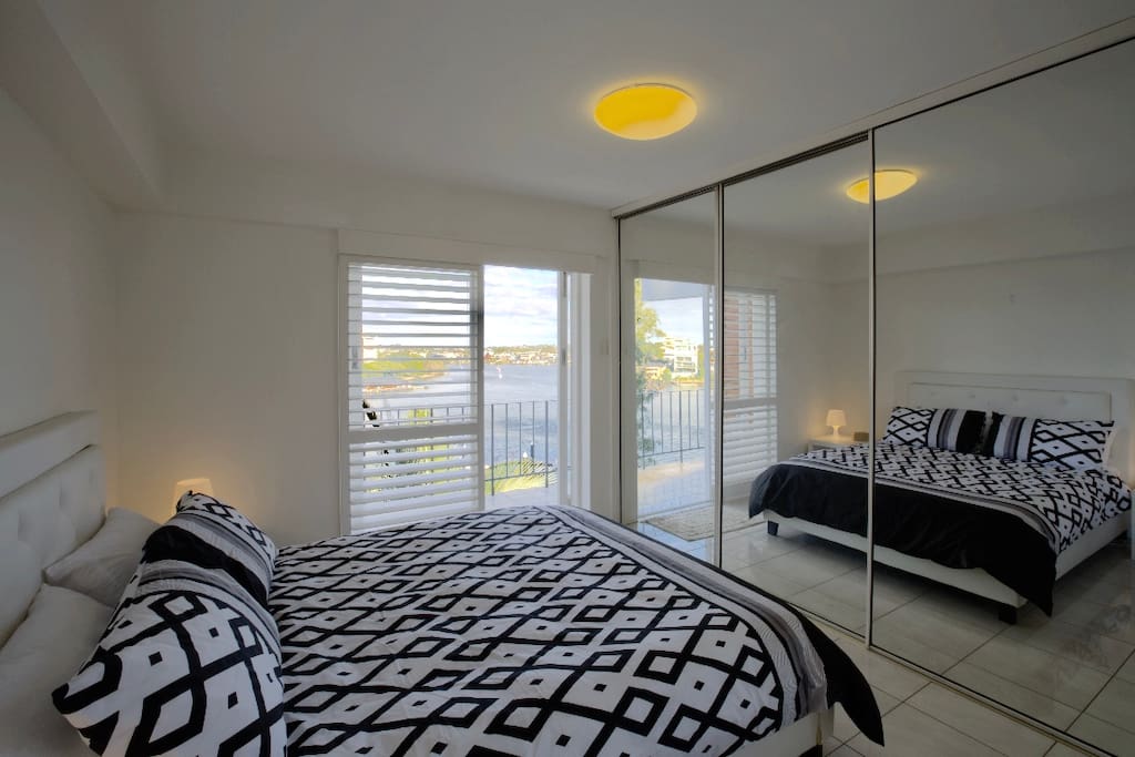 Bedroom - Queen Bed