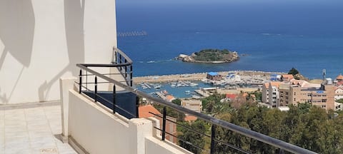 Duplex with 2 hours of private pool