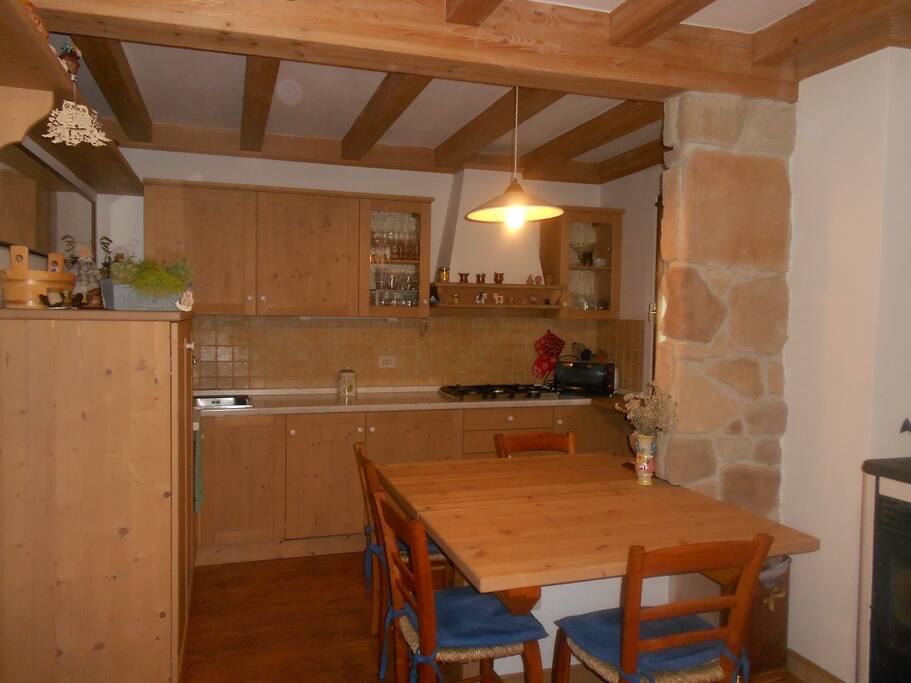Zona giorno cucina