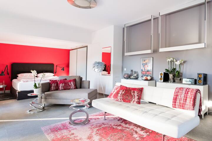 VIENNA WEST HILLS APARTMENT & POOL gallery image 2