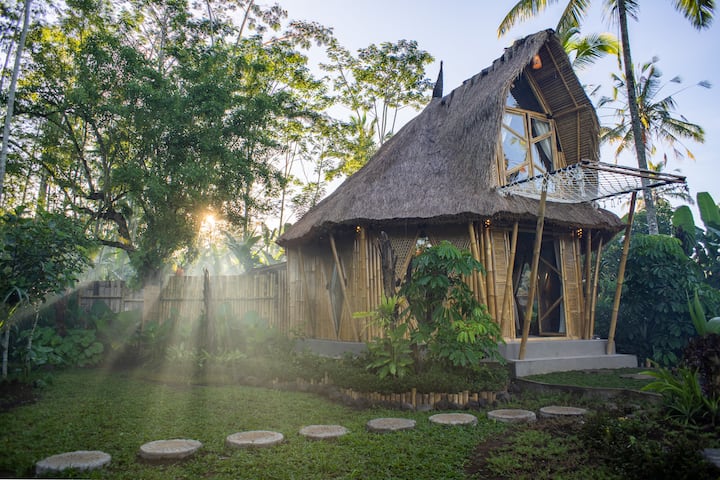 Kumbuh Jungle - Eco Bamboo Home with Large Pool - Huts for Rent in ...