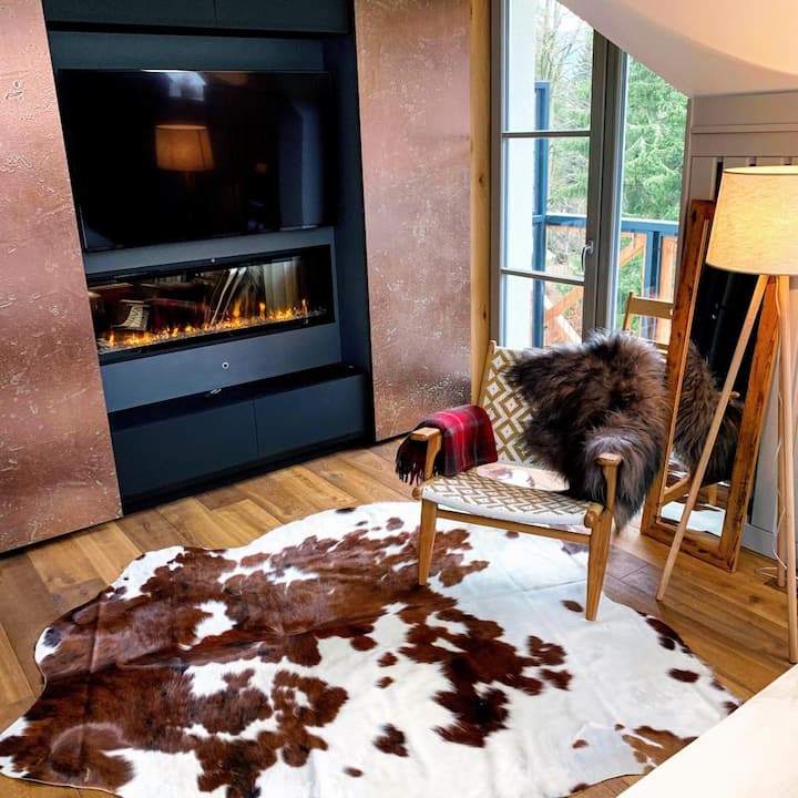 Peaceful, Cozy Designer Mountain Studio & Balcony - Harrachov
