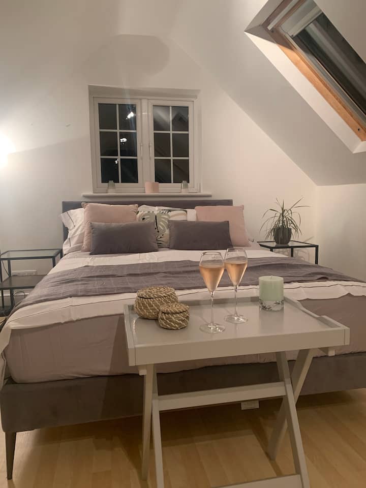 Chumba cha kulala - kitanda cha ukubwa wa king