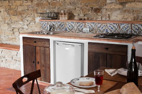 Top Airbnb: The Moon in the Hand Cottage: Relax & Remote Work in Agropoli