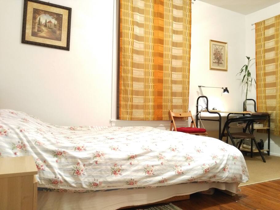 Specious room with high ceiling