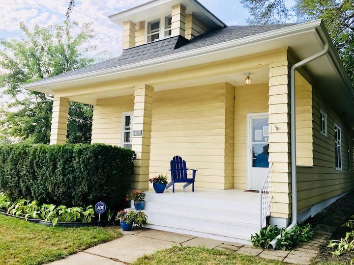 Dundee Charm Bestselling Airbnb in Omaha Houses for Rent in Omaha