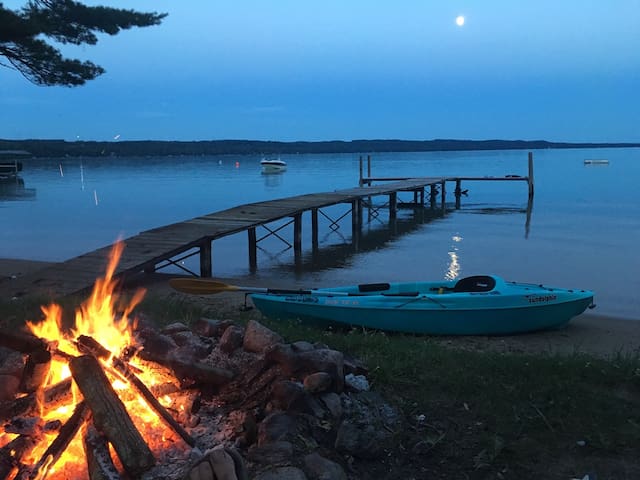 Airbnb Torch Lake Vacation Rentals Places To Stay