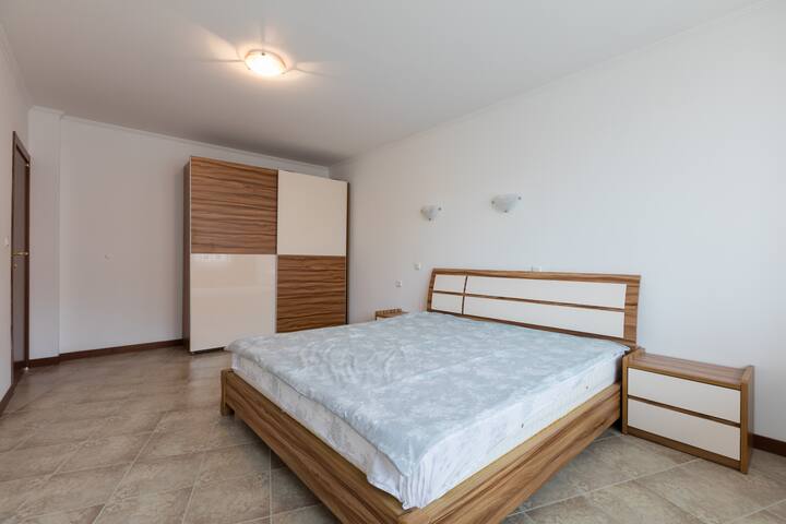 Прва спална соба