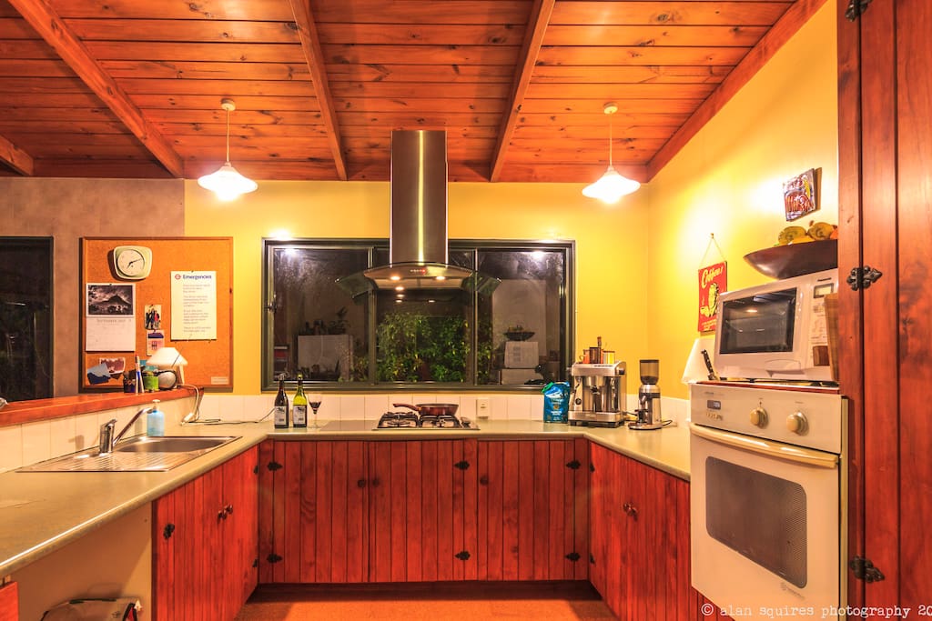 Functional, clean and well equipped kitchen