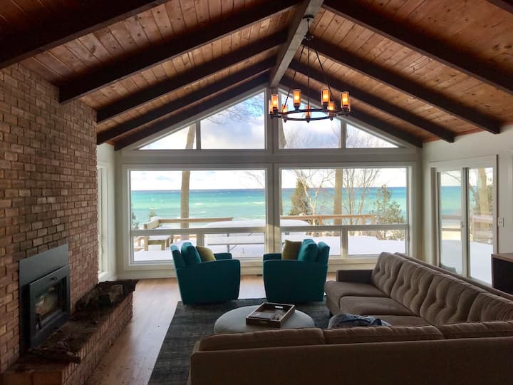 Lake Michigan Beachfront — Spectacular Views Cottages for Rent in