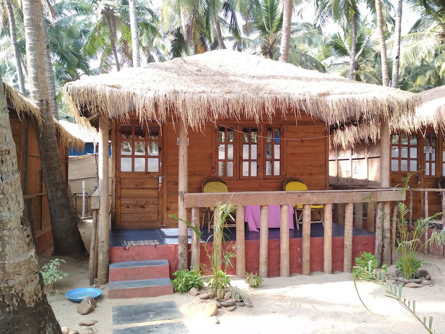 Back Beach Huts on Agonda Beach 1