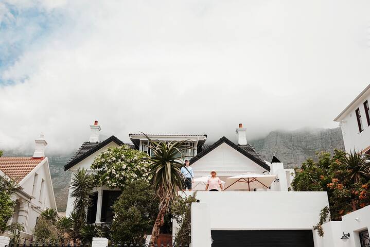 Beautiful Victorian home under the mountain gallery image 2