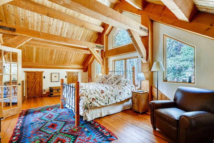 Another view of the Master bedroom.
