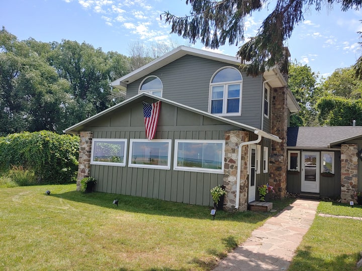 10 Best Airbnb Vacation Rentals In Dunkirk, New York Updated 2024