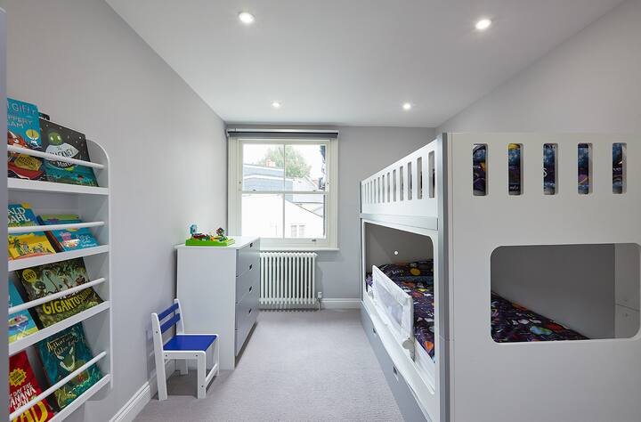 1st Floor Bedroom with Bunk Beds