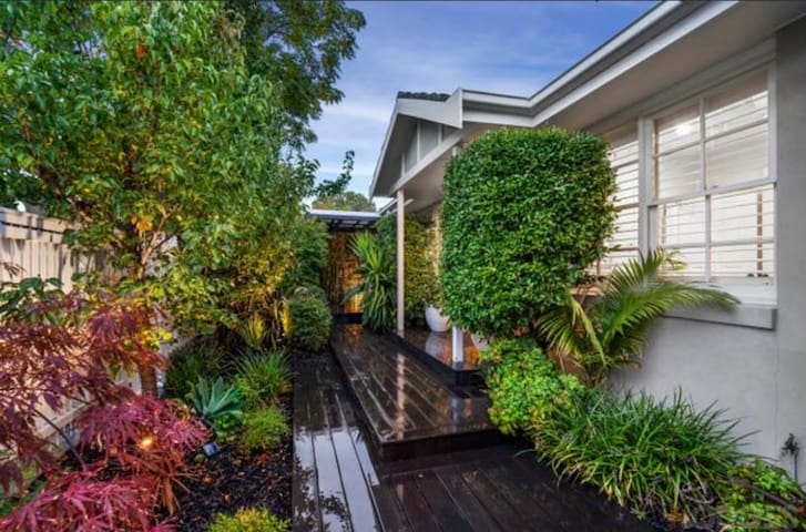 Boutique Hamptons Getaway!