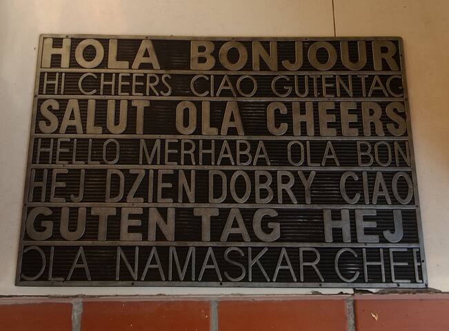 El Portón rojo -house in the most elegant area. gallery image 4