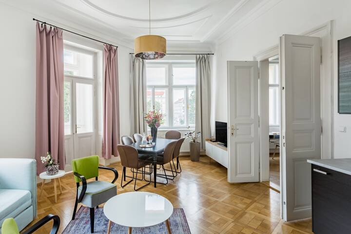 Exceptional Home Close to the Vltava River gallery image 2