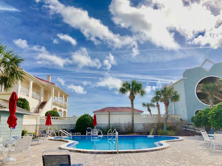 St. Augustine | Beach + Ocean Gate Hibiscus Resort - St. Augustine Beach, FL