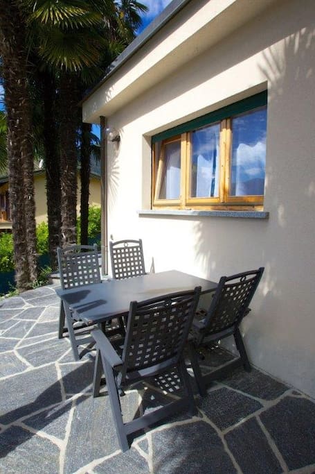 Terrasse 2 Sicht auf den Luganersee