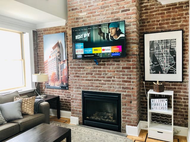 Timesquare SPotlight Apartment! Monthly Specials!