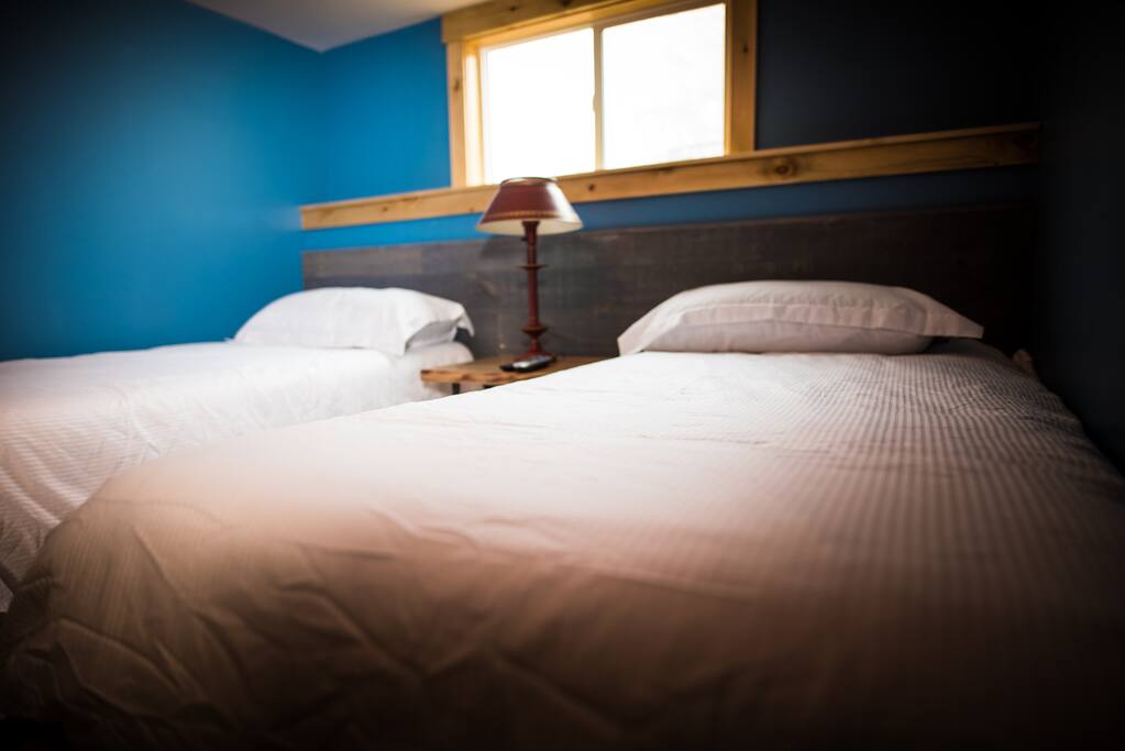 slope side twin bedroom